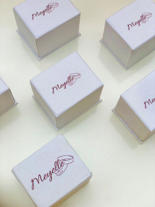 Meyelle Box